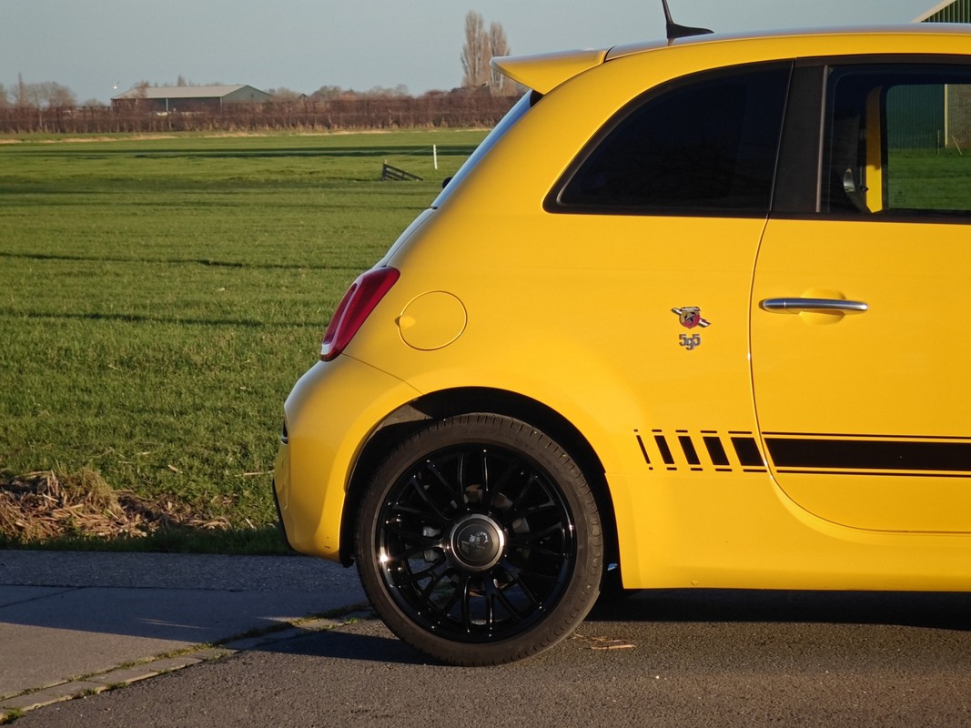 Abarth 595
