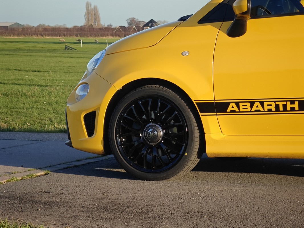 Abarth 595