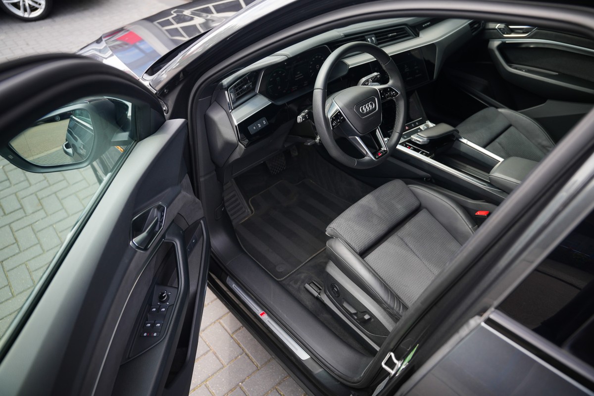 Audi e-tron