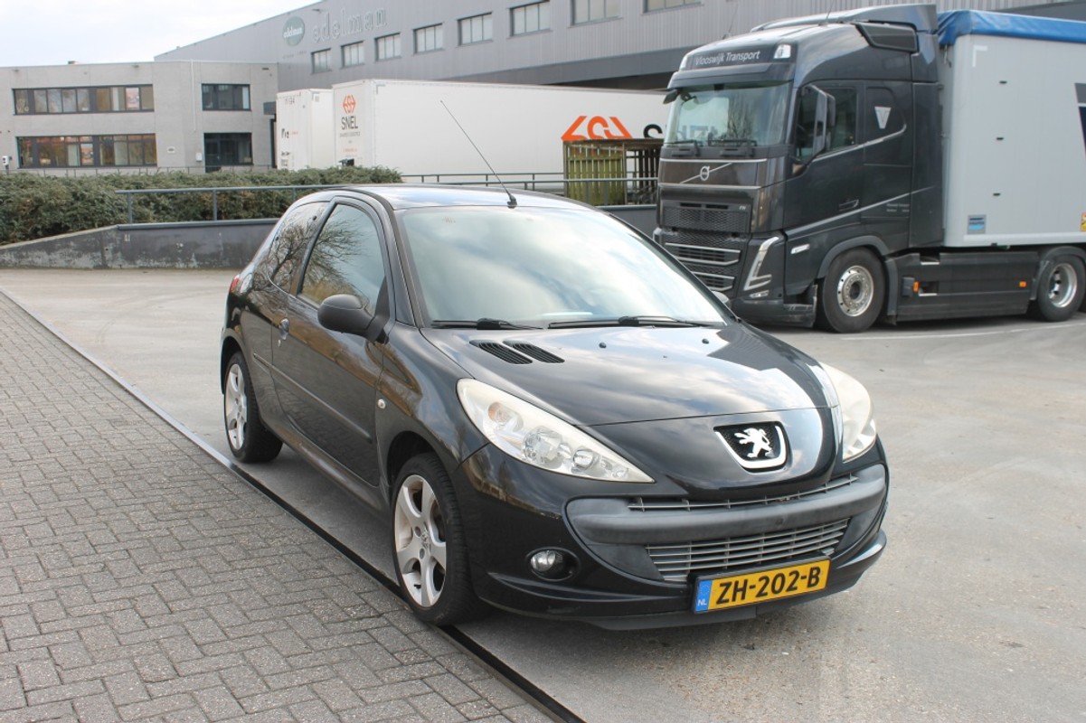 Peugeot 206