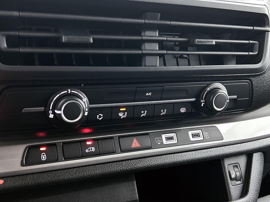 Peugeot e-Expert