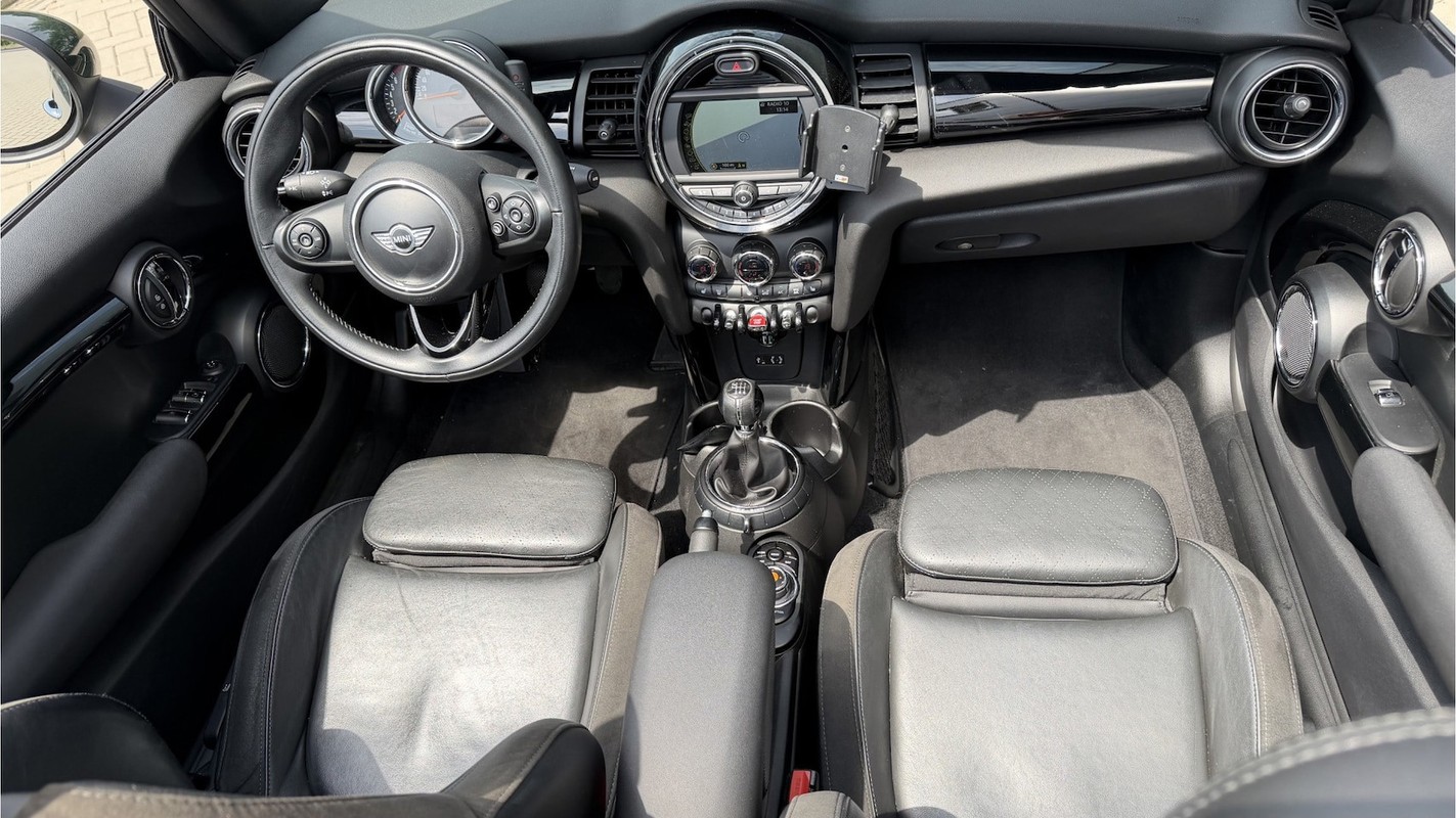MINI Cooper Cabrio