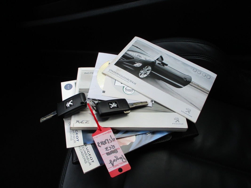 Peugeot RCZ