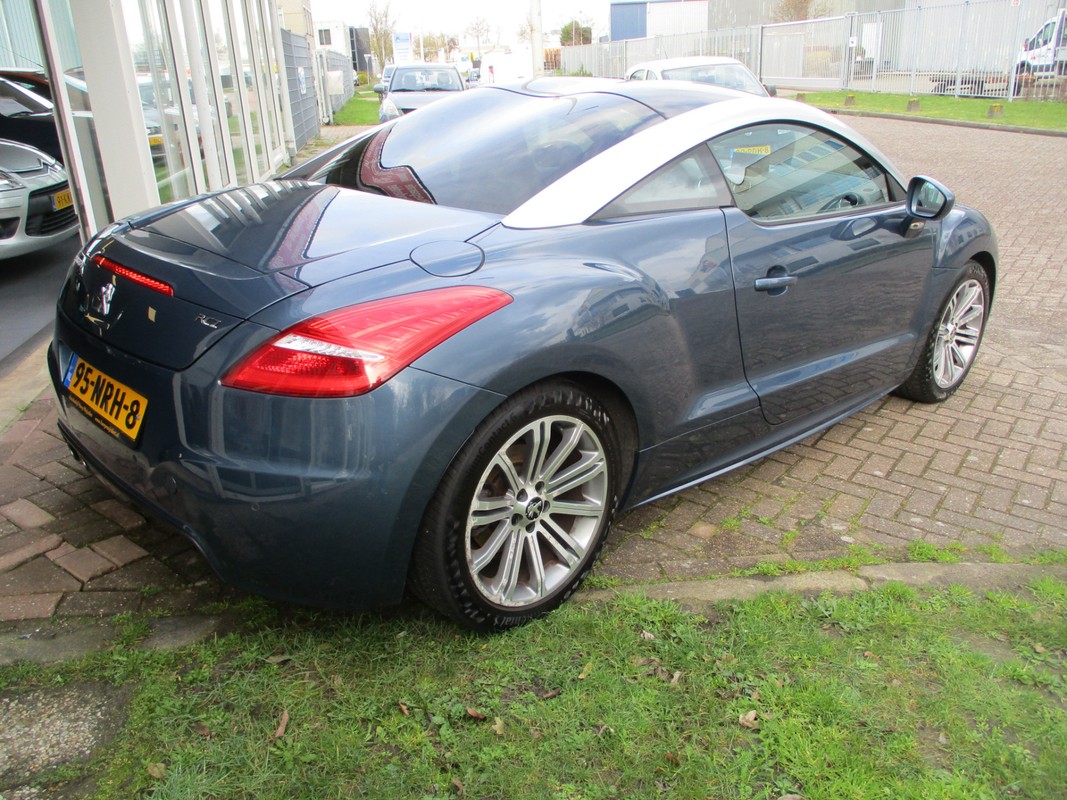 Peugeot RCZ
