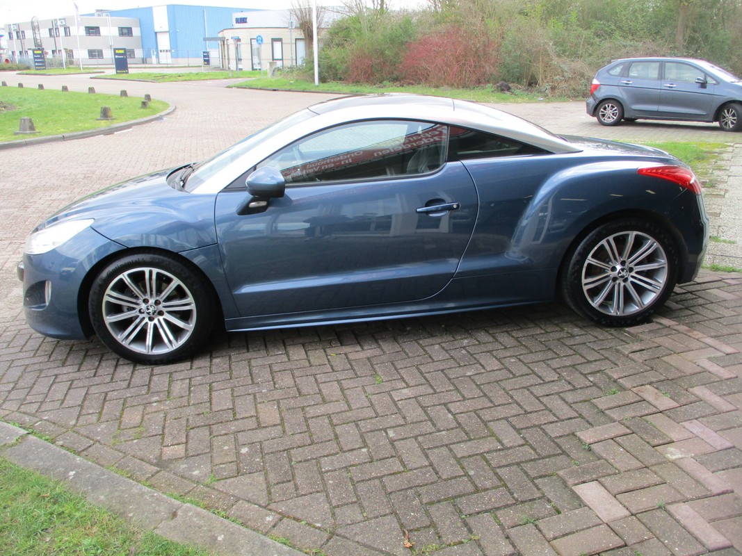Peugeot RCZ
