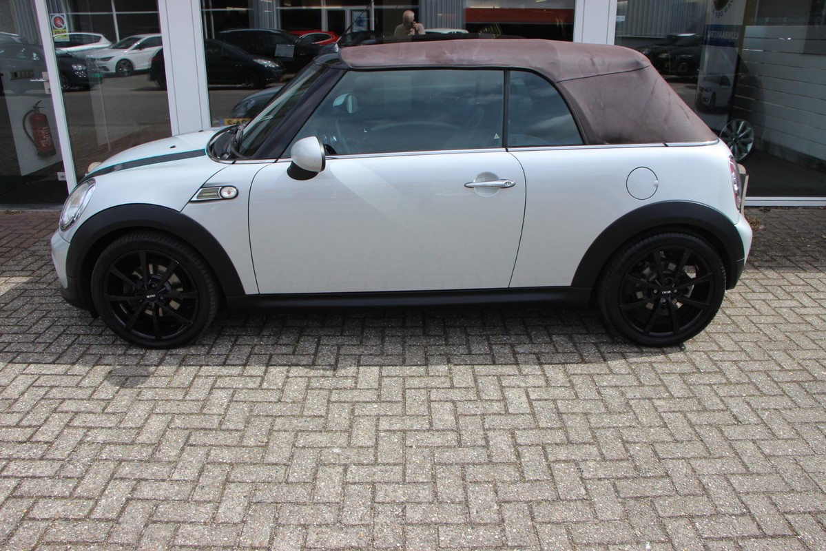 MINI Cooper Cabrio