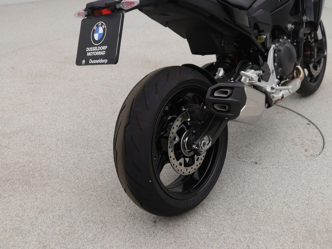 BMW F 900 R