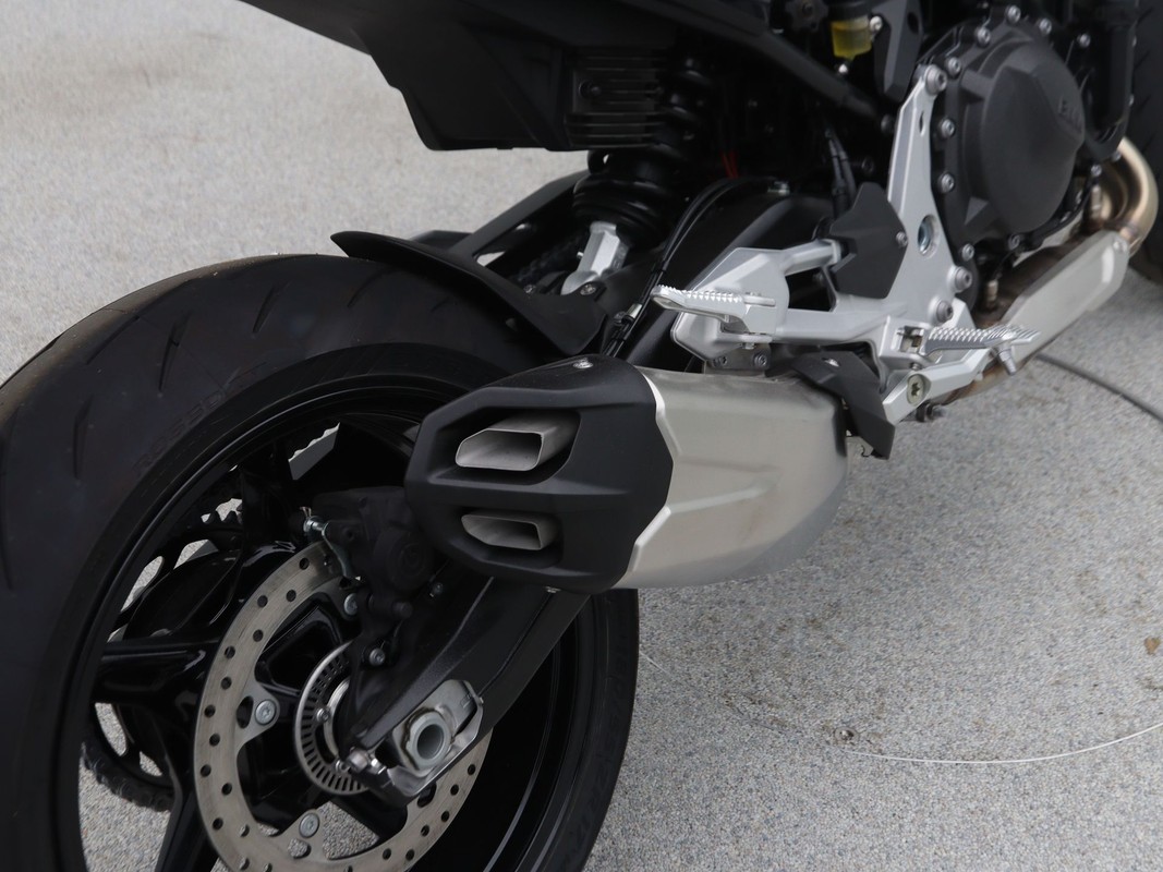 BMW F 900 R