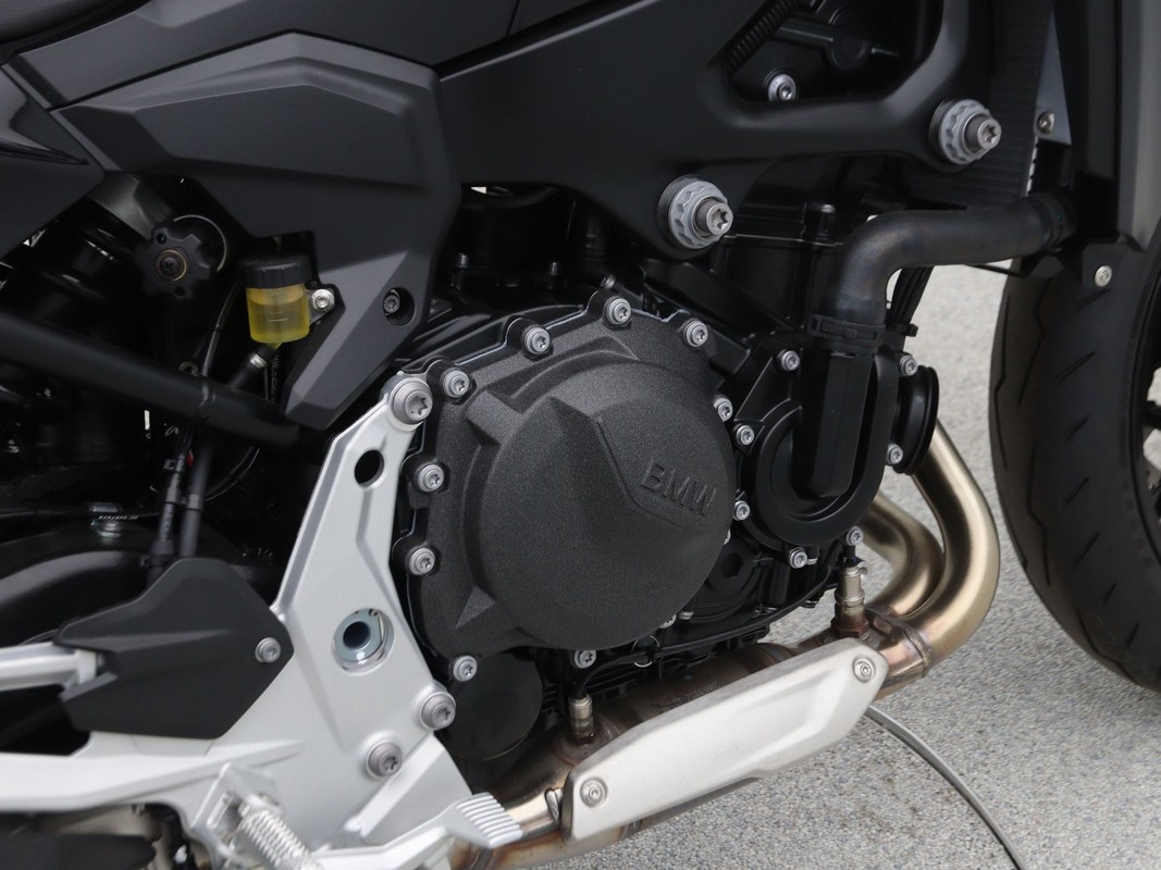 BMW F 900 R