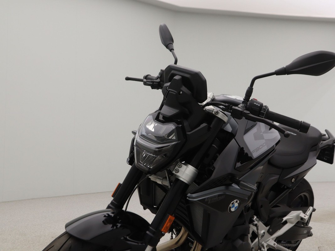 BMW F 900 R