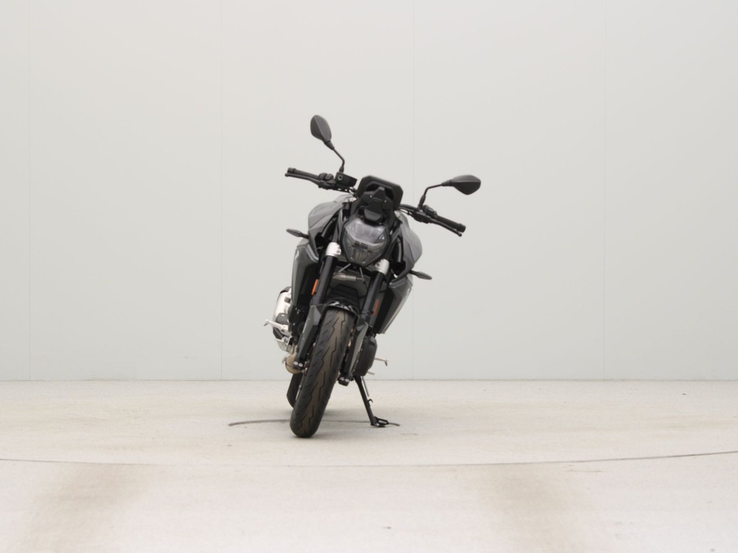 BMW F 900 R