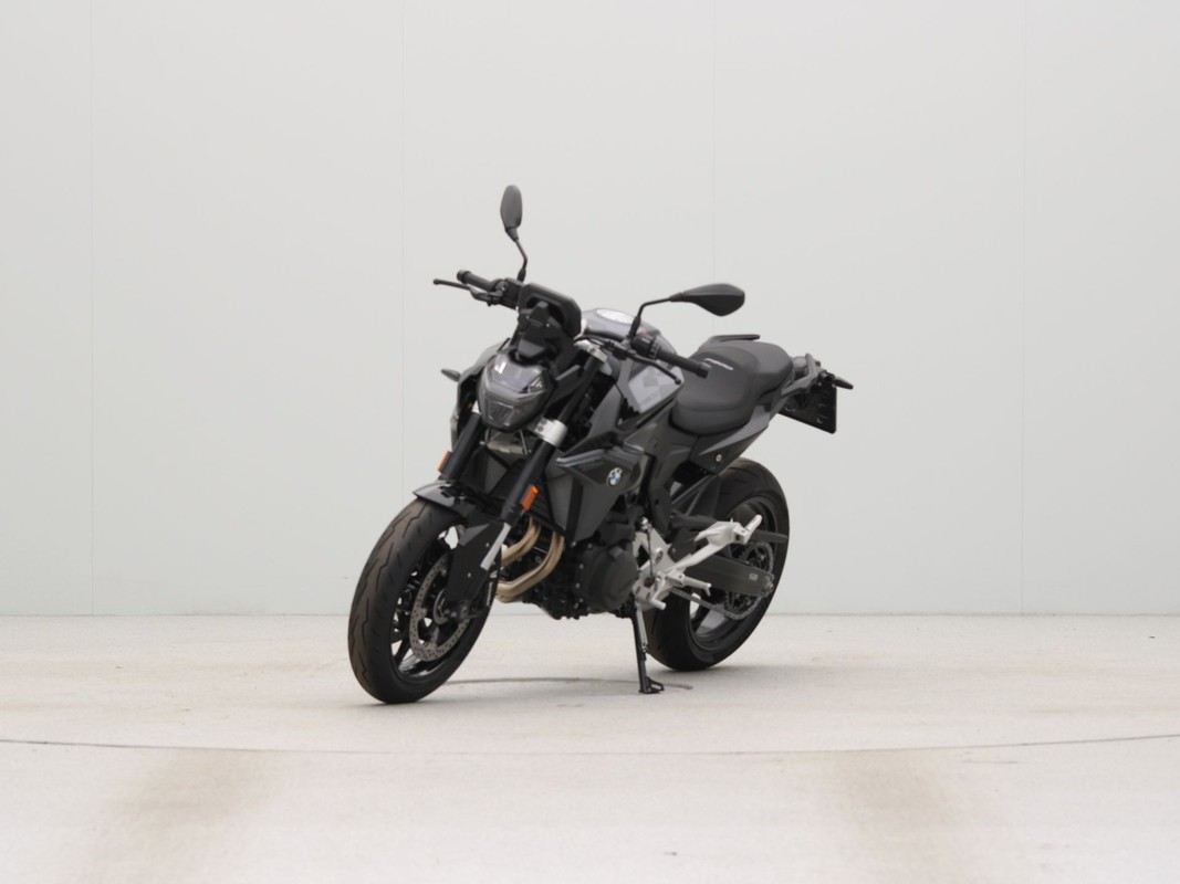 BMW F 900 R
