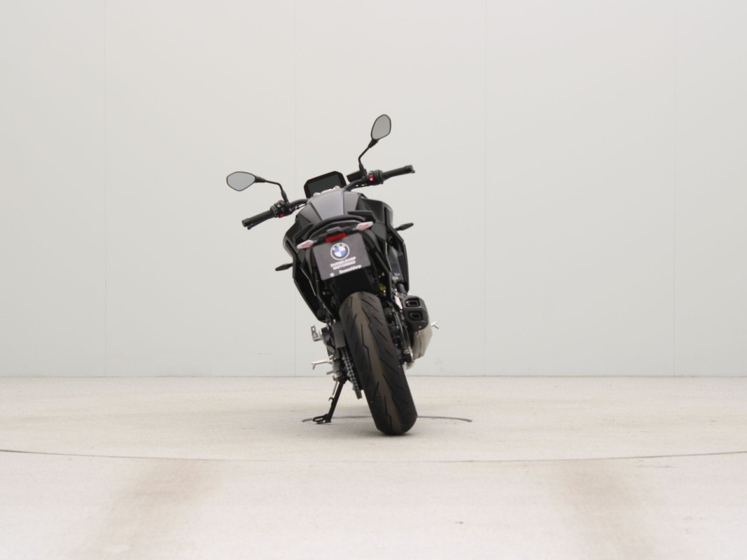 BMW F 900 R