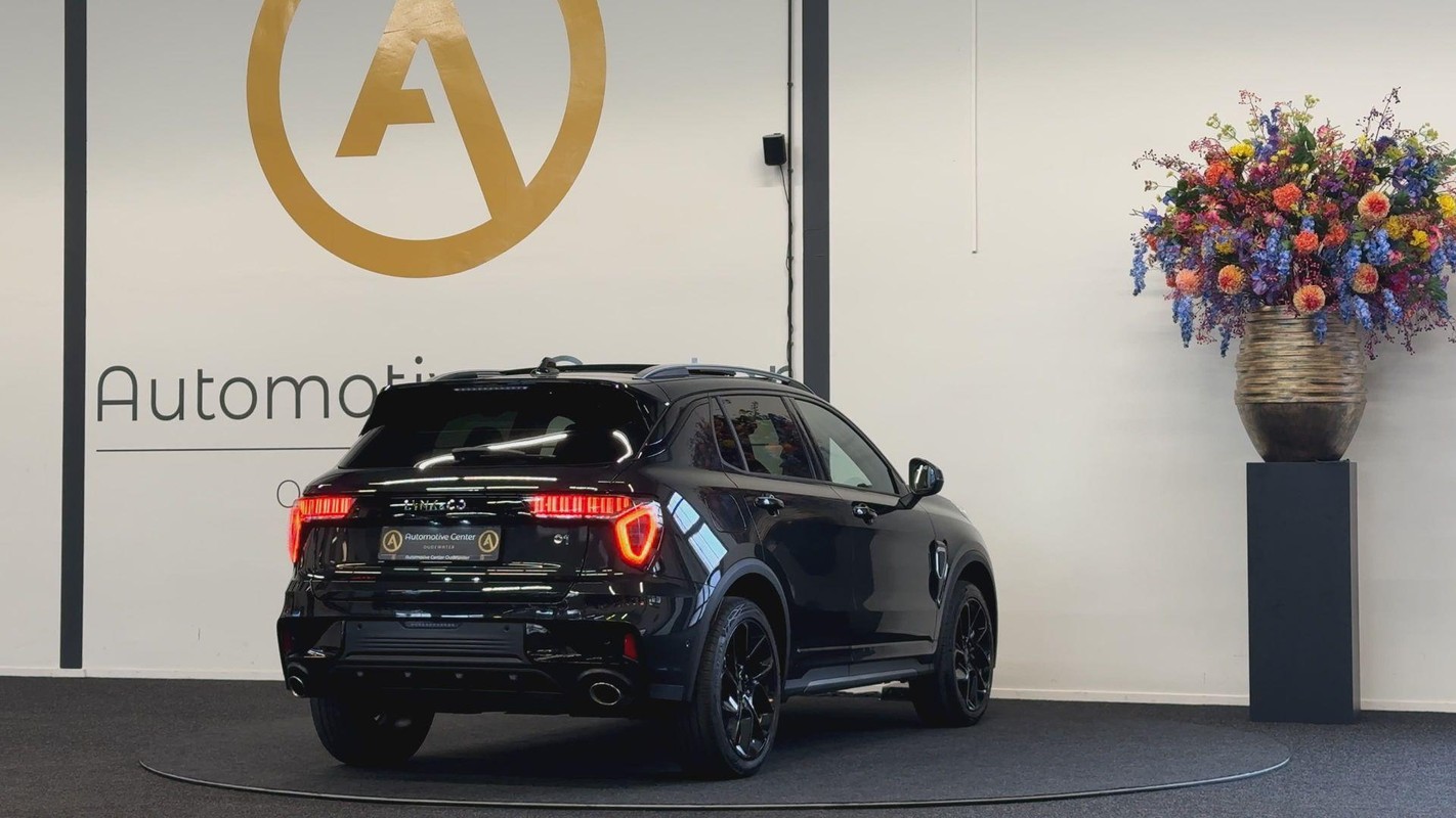 Lynk & Co 01