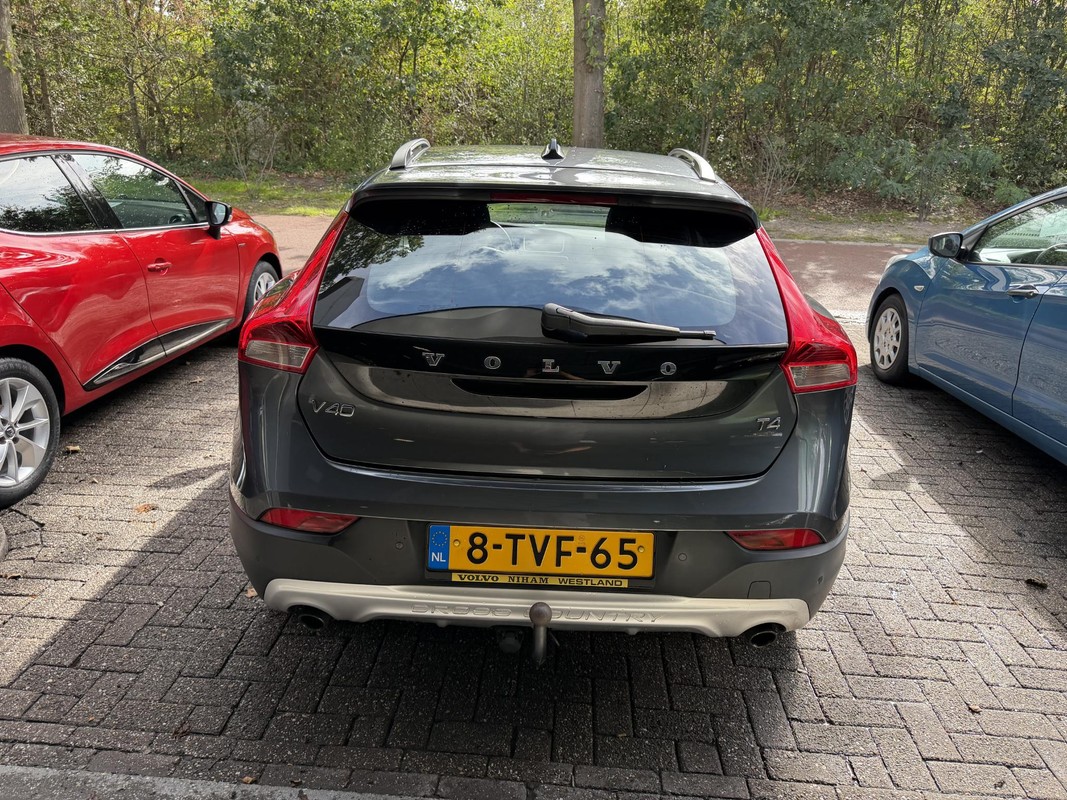 Volvo V40