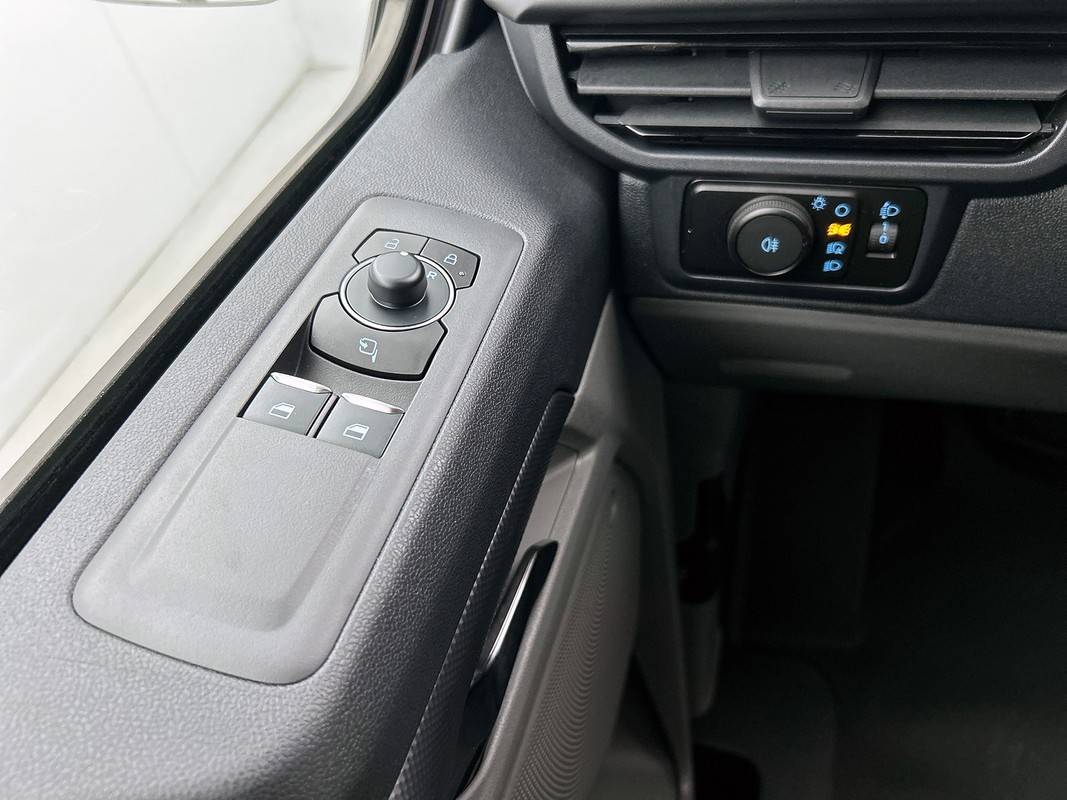 Ford E-Transit Custom