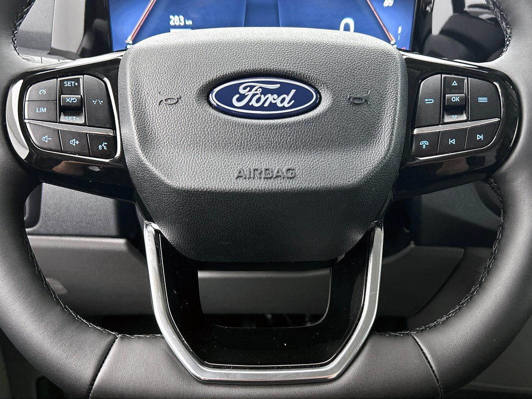 Ford E-Transit Custom