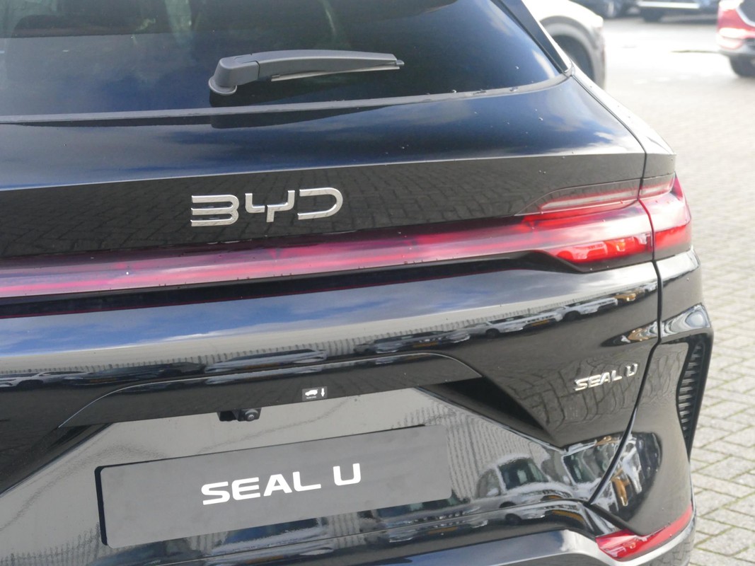 BYD SEAL U
