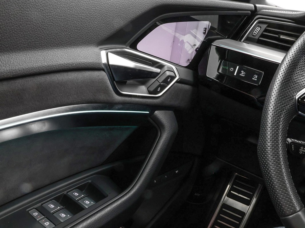 Audi Q8 Sportback e-tron