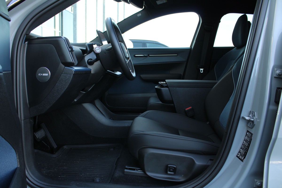 Volvo EX30