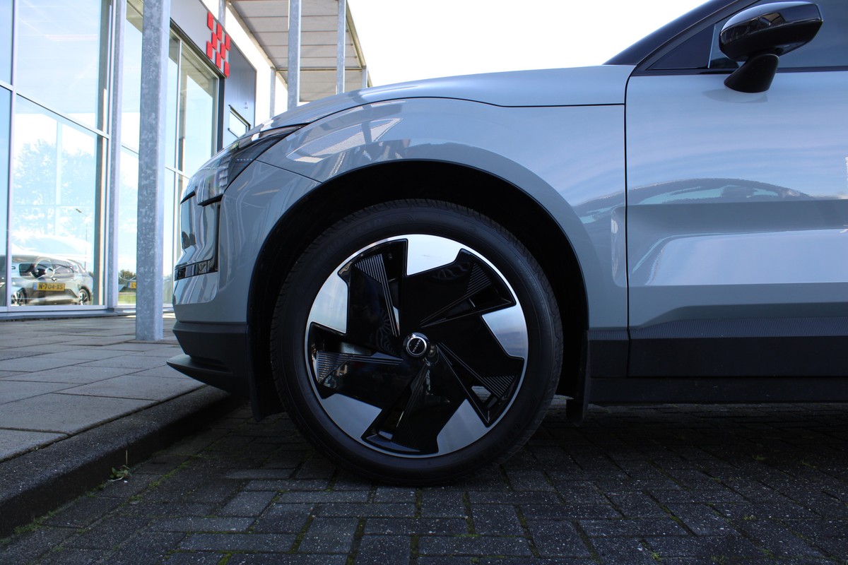 Volvo EX30
