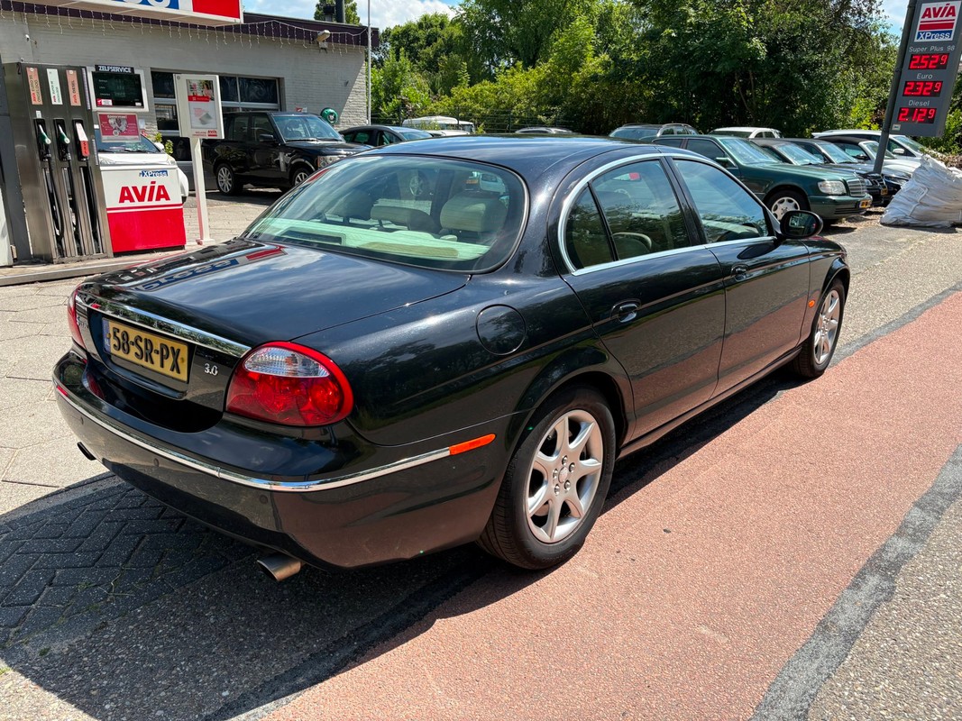 Jaguar S-Type
