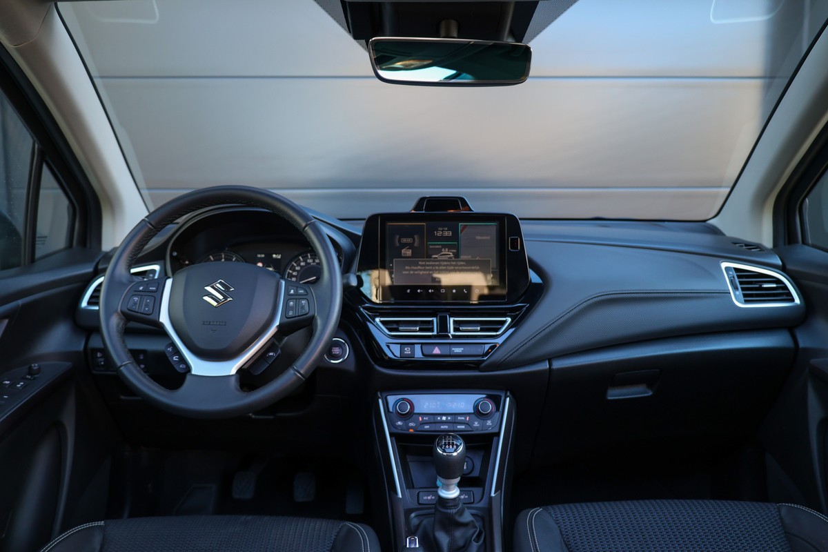 Suzuki S-Cross