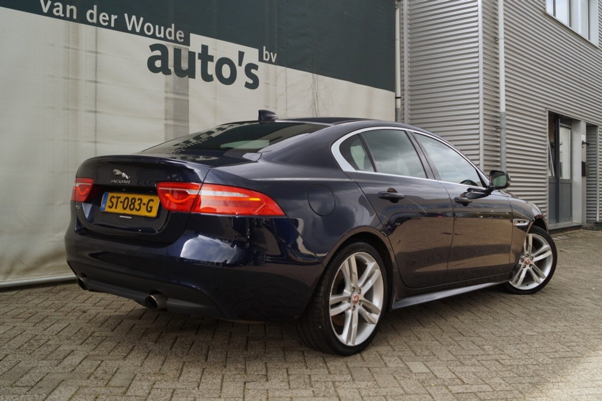 Jaguar XE
