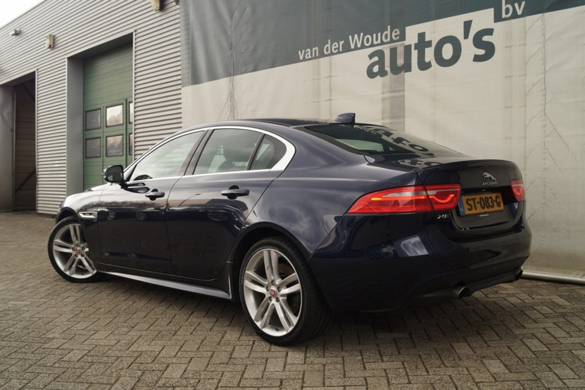 Jaguar XE