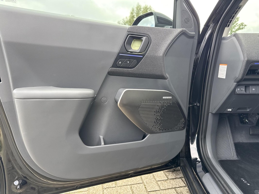 Kia EV2