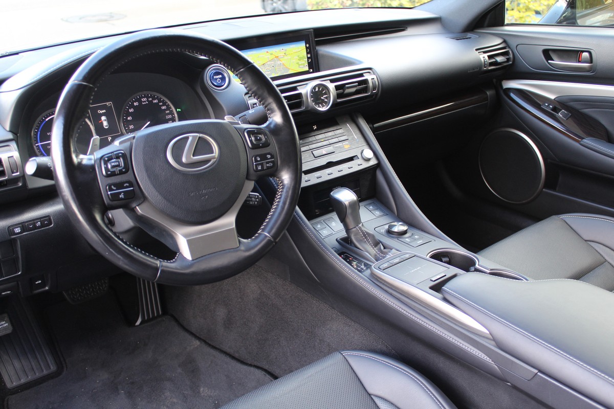 Lexus RC