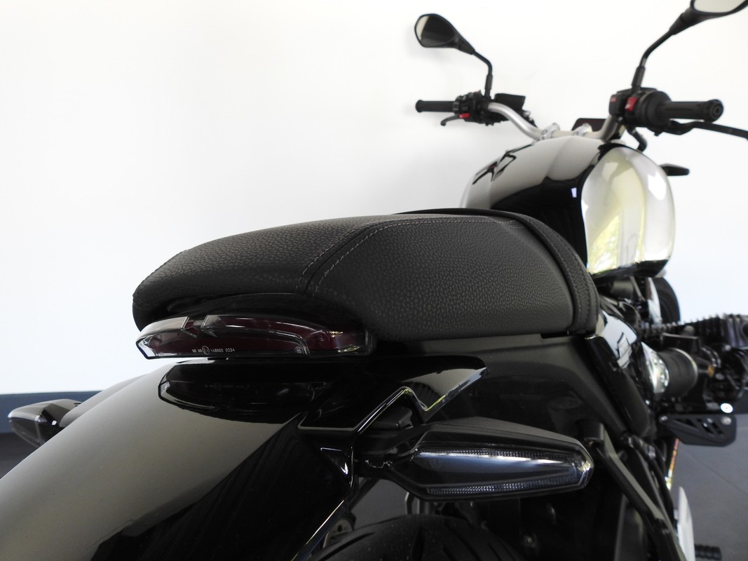 BMW R 12