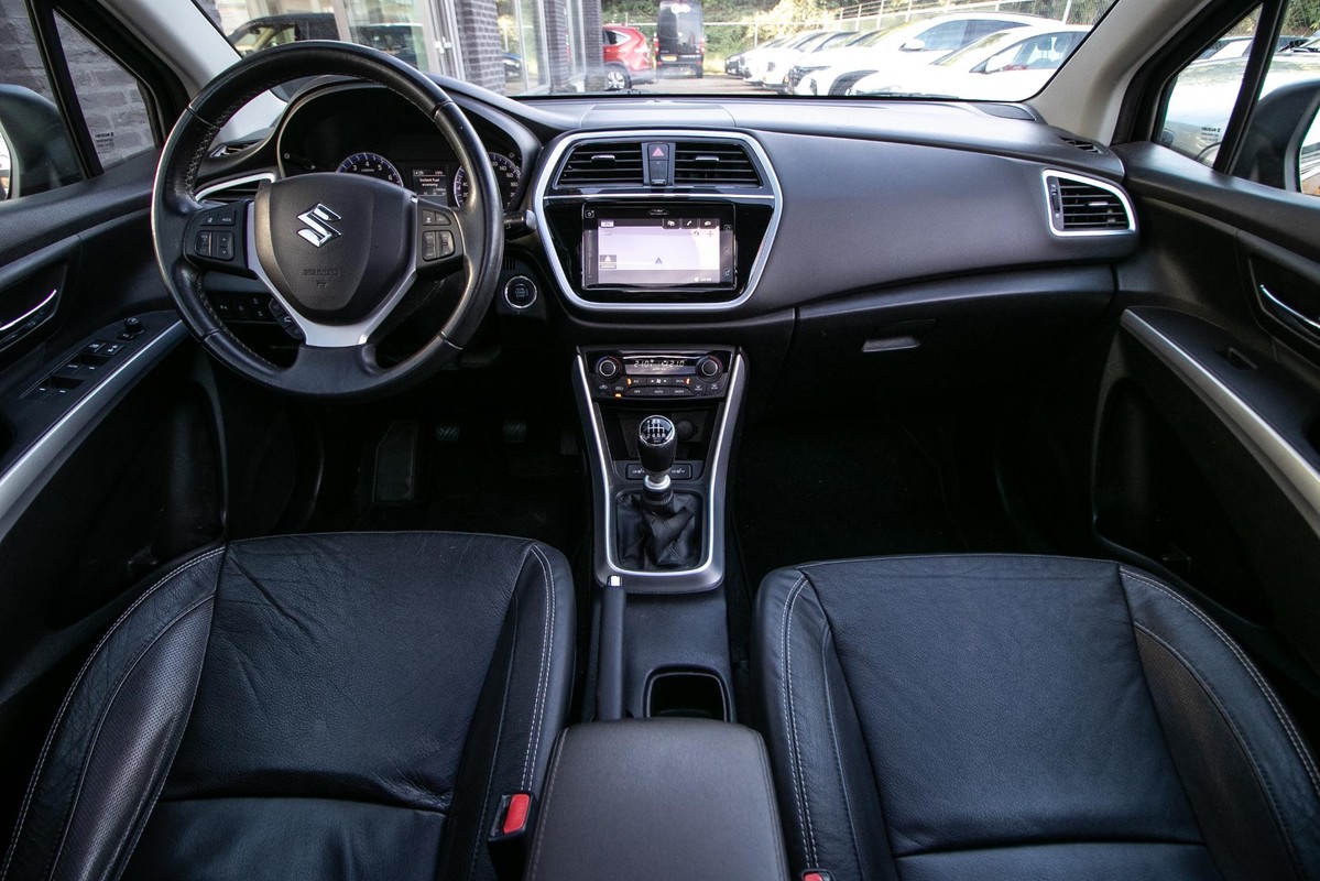 Suzuki S-Cross