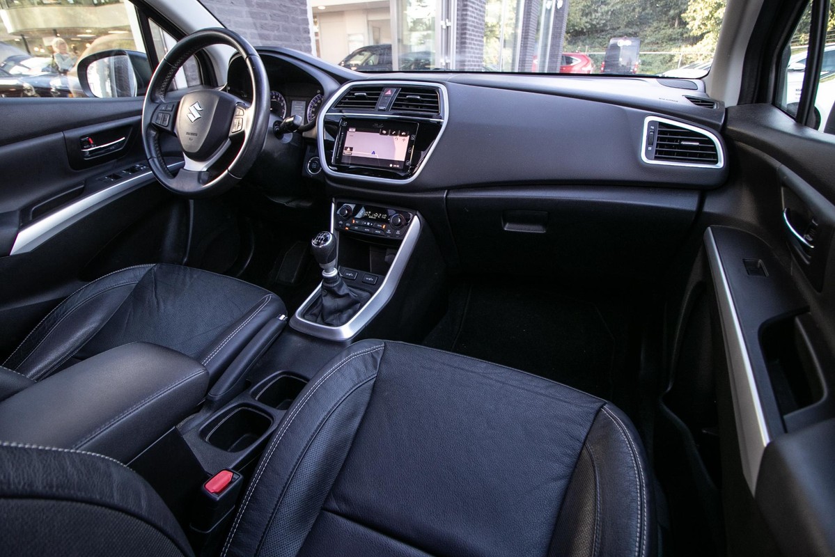 Suzuki S-Cross