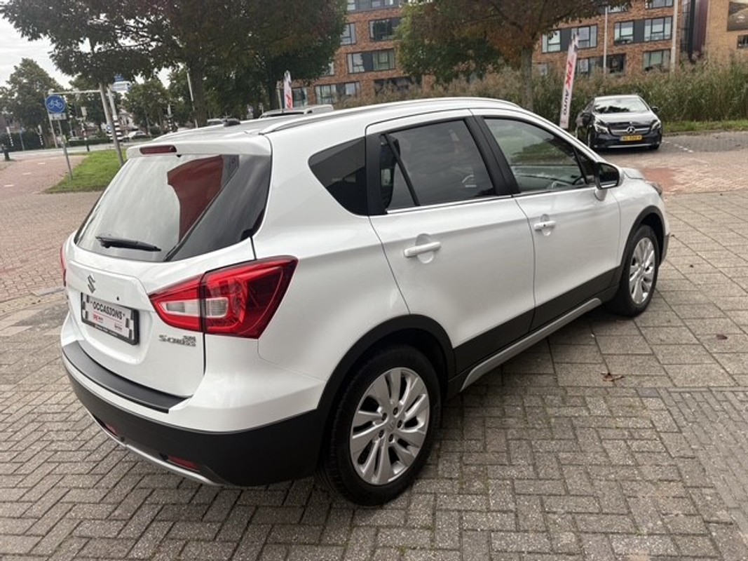Suzuki S-Cross