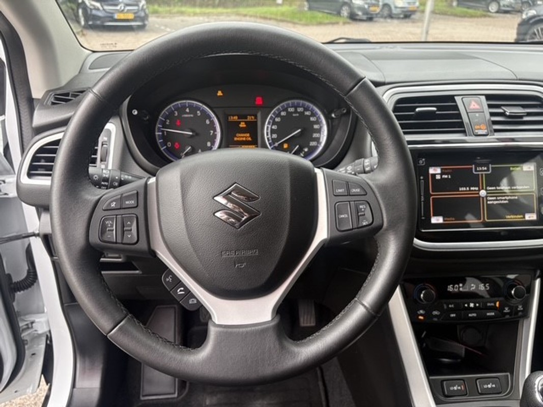 Suzuki S-Cross