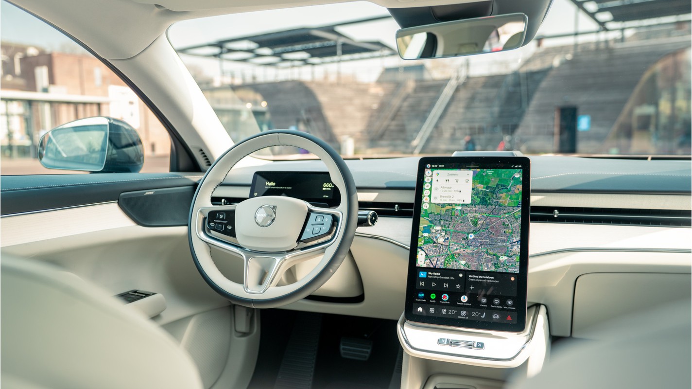 Volvo ES90