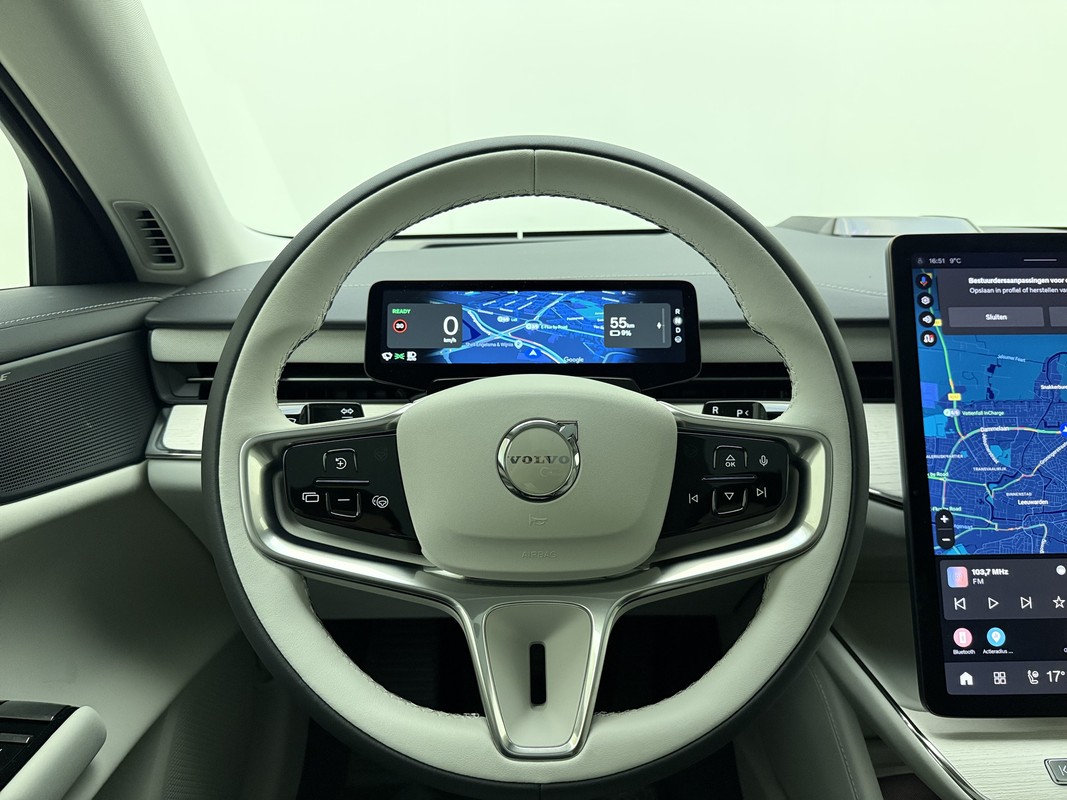 Volvo ES90