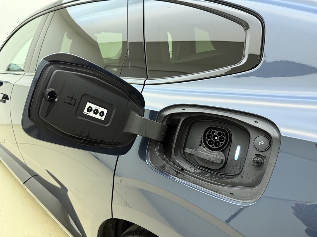 Volvo ES90