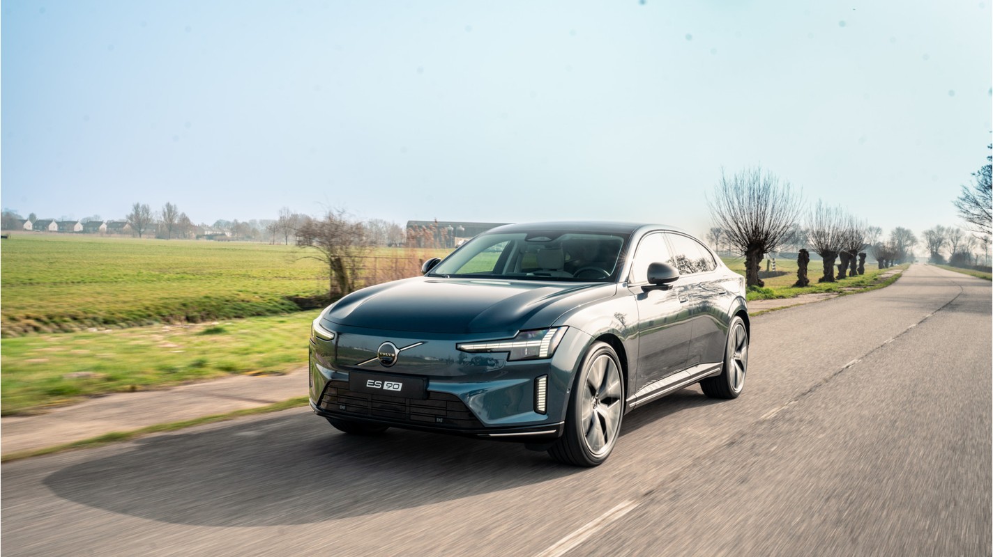 Volvo ES90