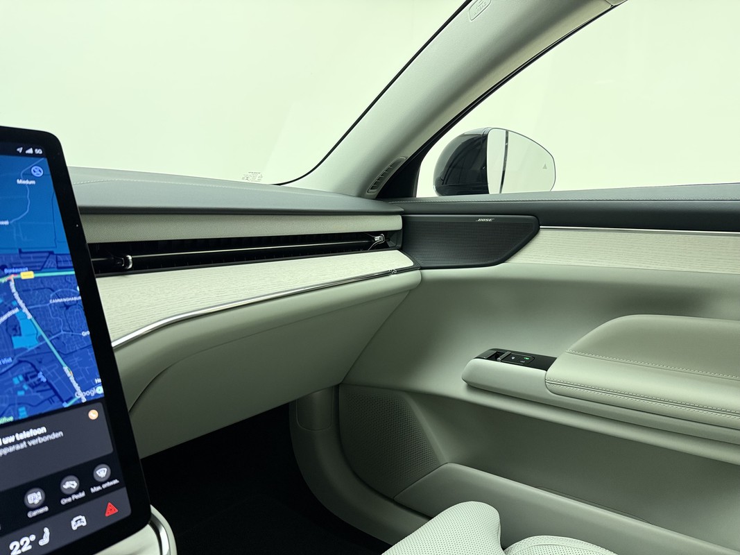 Volvo ES90