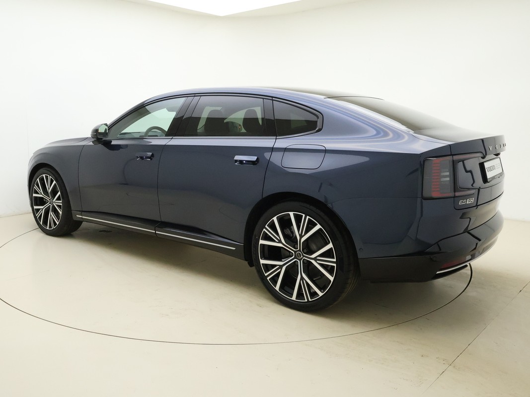 Volvo ES90