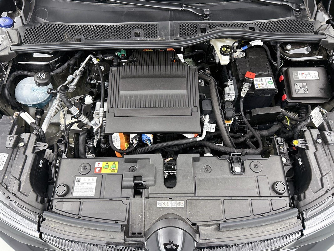 Citroën ë-C4