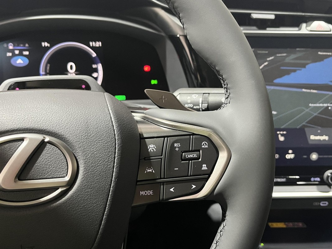 Lexus RZ