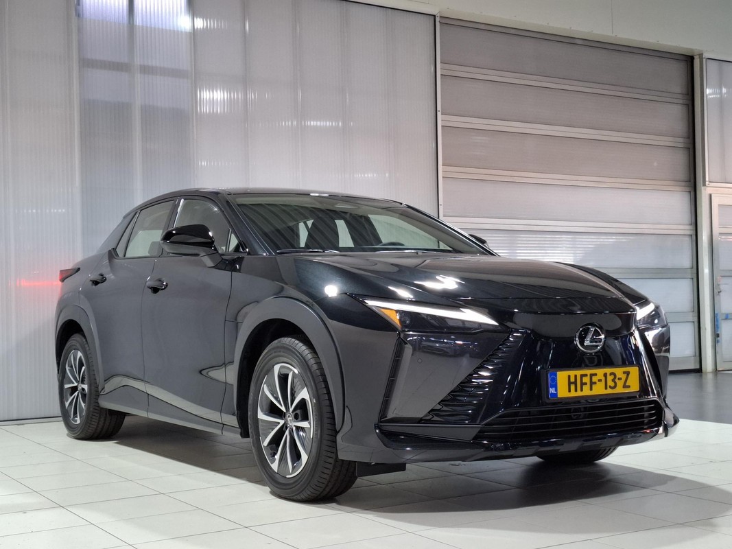 Lexus RZ
