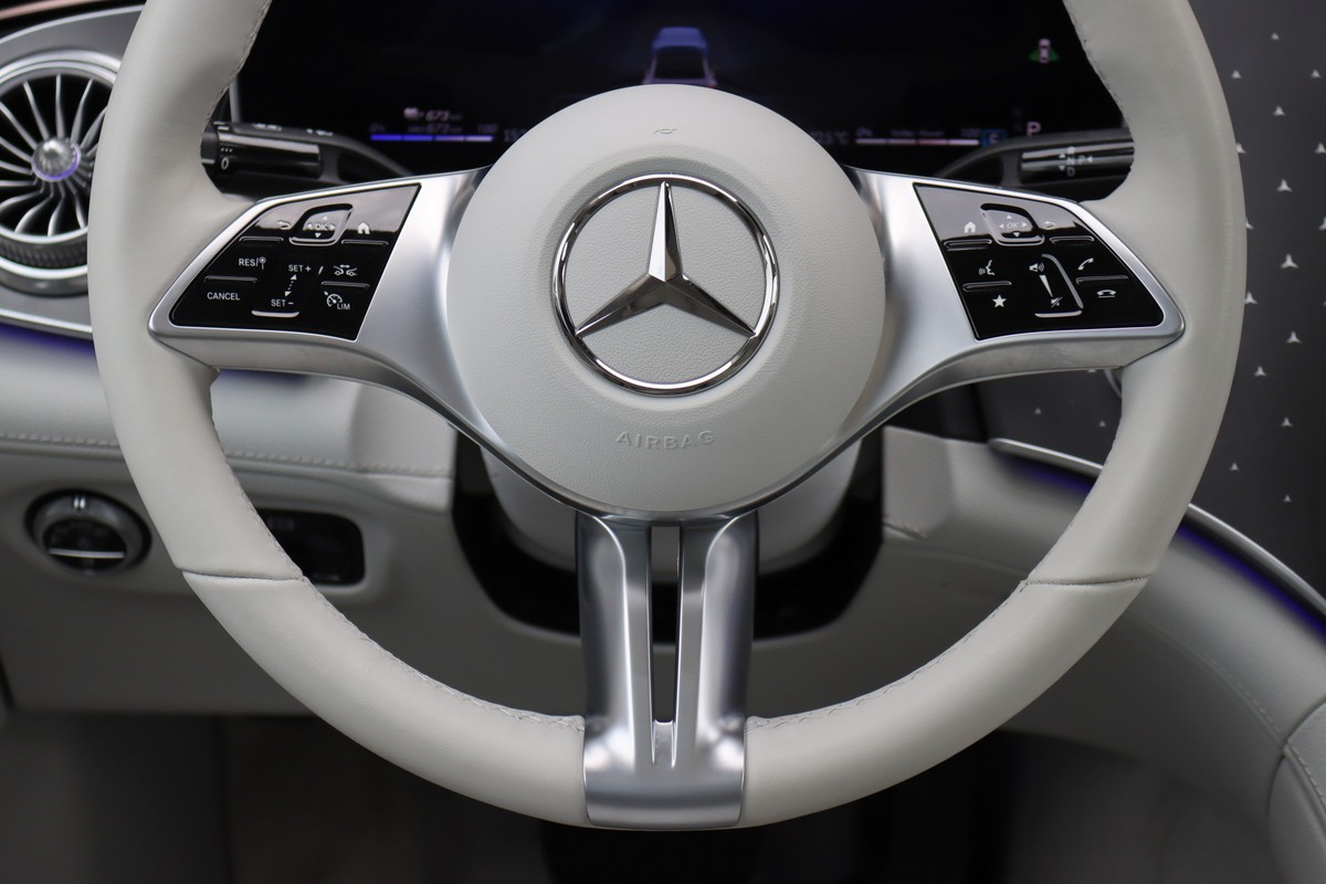 Mercedes-Benz EQE