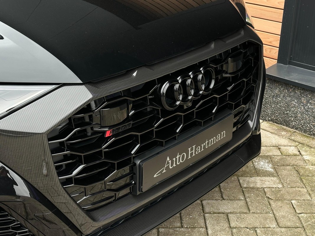 Audi RSQ8