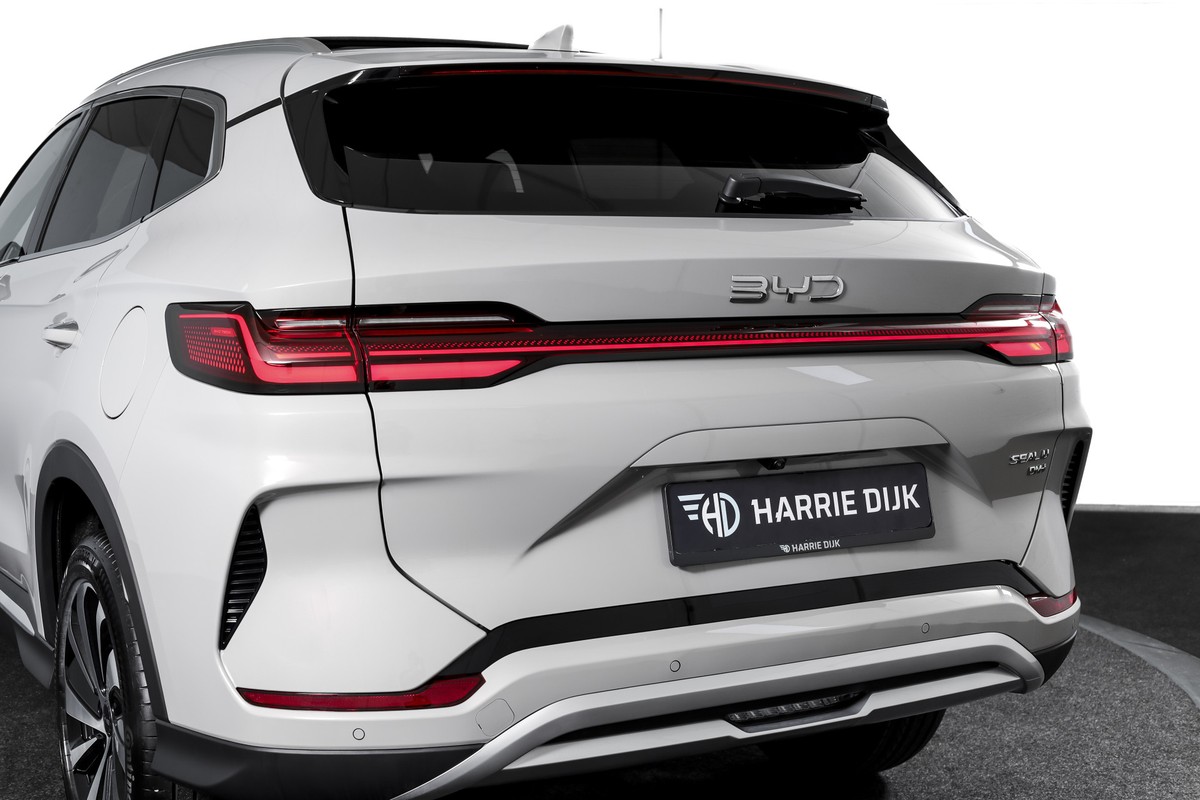 BYD SEAL U