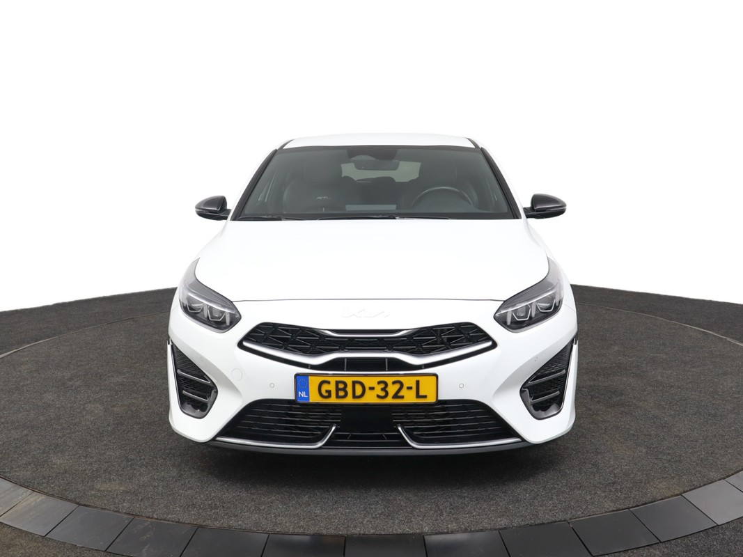 Kia ProCeed