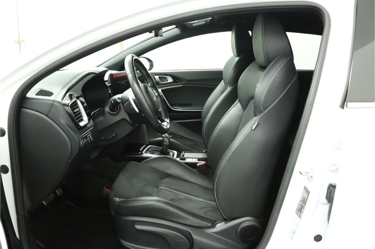 Kia ProCeed